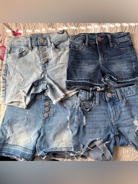 Bundle of girls Justice Denim Shorts, Size 8 slim, Used